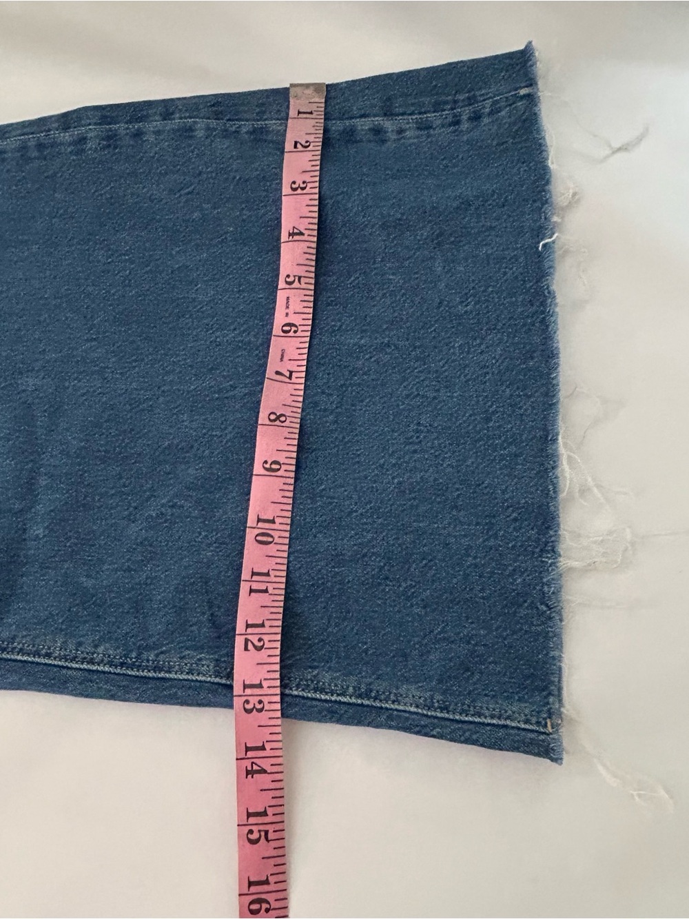American Eagle Low‎ Rise Baggy Flare Jeans Womens 18R  Raw Hem Whiskered Denim - Picture 10 of 16
